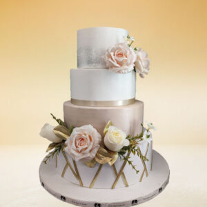 Elegantna torta sa ružama