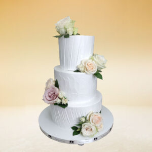 Romantična svadbena torta